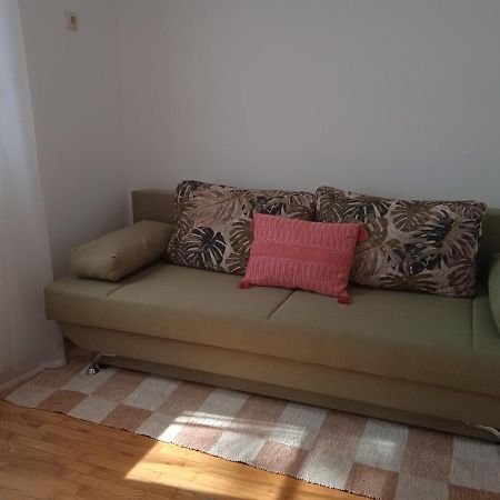 Apartment Mimi Opric Luaran gambar